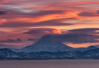 Fototapeta na wymiar Kamchatka, sunset over Vilyuchinsky volcano