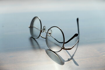 Fototapeta na wymiar glasses on a table