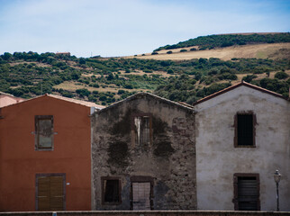 Fototapeta na wymiar particolari di un borgo sardo