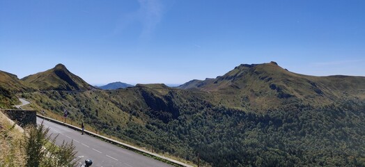 Le puy Mary est un sommet des monts du Cantal, vestige du plus grand stratovolcan d'Europe. Il culmine à 1 783 mètres d'altitude.