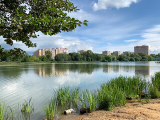 Obraz premium Russia. Pekhorka river in the summer. Moscow region, city of Balashikha