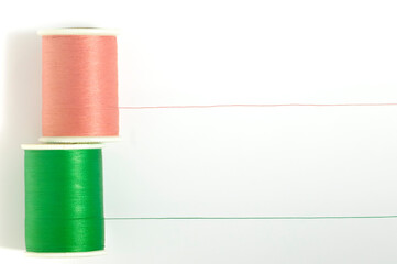 赤と緑の刺繍糸