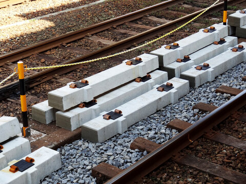 500 Beste Schienenersatzverkehr Bilder Stock Fotos Vektorgrafiken Adobe Stock 500 Beste Schienenersatzverkehr Bilder Stock Fotos Vektorgrafiken Adobe Stock
