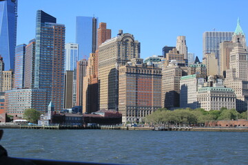 Naklejka premium part of the manattan skyline from hudson river