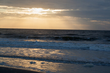 Fototapeta na wymiar Sunrise over the Ocean