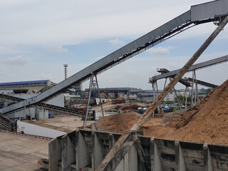 Storage of wood chips by conveyer. Wood chips used as raw materials in the production of pulp&peper