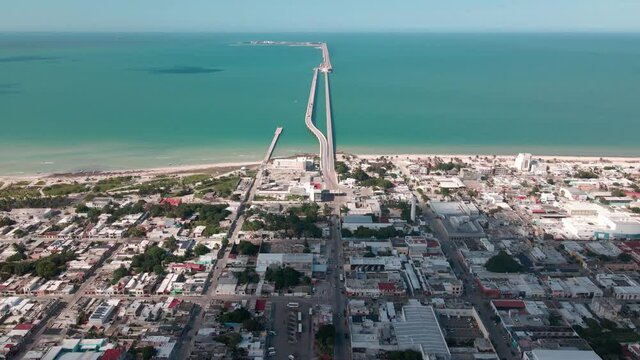 Port of Progreso in Yucat&aacute;n Mexico, the gate of the southeast paradise to the world