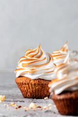 Citrus cupcakes with hat from Swiss meringue