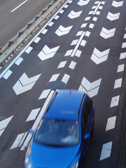 道路の減速サイン