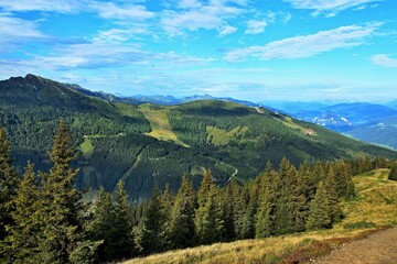 Obraz premium Austrian Alps-view on the Planai from Hauser Kaibling