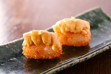 焼きウニ握り寿司