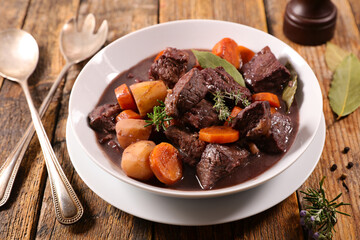 beef stew with carrot and wine sauce