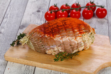 Chicken roll with herbs