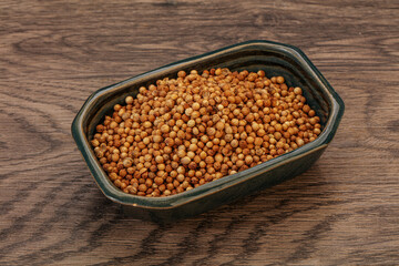 Coriander seeds in the bowl