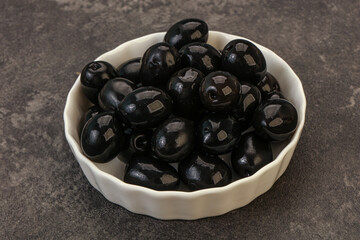 Black olives in the bowl