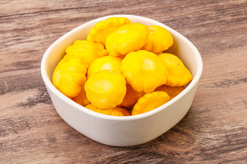 Marinated patissons in the bowl