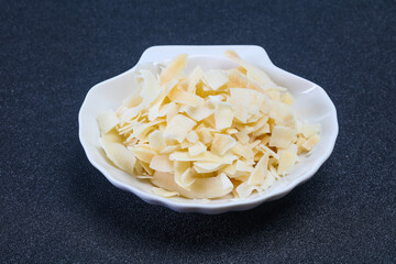 Coconut dry chips in the bowl