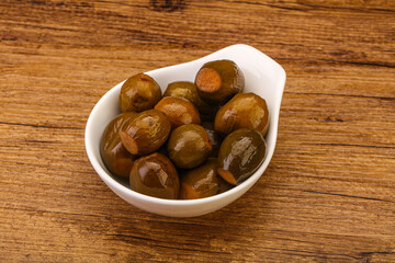 Marinated feijoa in the bowl
