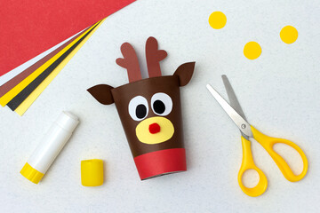 How to make toilet paper roll reindeer craft. Original project for children. Step-by-step photo...