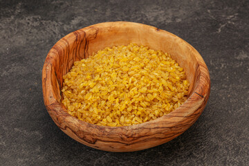 Vegetarian cuisine - dry bulgur for cooking