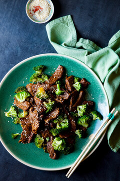 Beef with broccoli stir fry