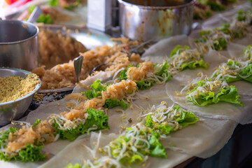 making fresh chinese spring roll