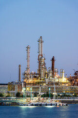 工場夜景（四日市コンビナート）