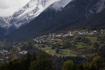 Einbruch des Winters in Landeck in Tirol, Herbstwetter in Tirol