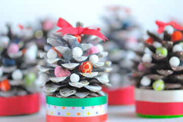 まつぼつくりのクリスマスツリー