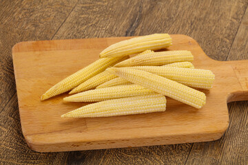 Raw baby corn