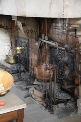 Reconstitution d'une cuisine ancienne pour les malades des hospices