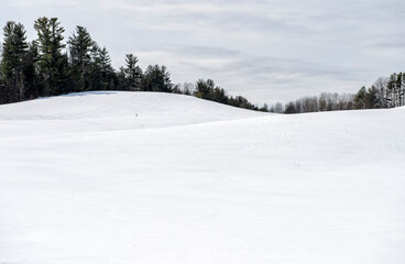Fototapeta na wymiar snowcovered hills 