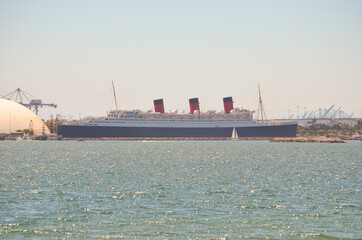 Fototapeta premium View of boats from Bluff Park, Long Beach, Los Angeles California, United States of America.