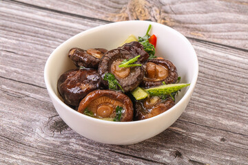 Marinated shiitake mushrooms with herbs