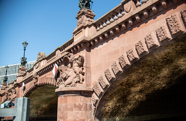 Regierungsviertel in Berlin mit Blick von der Spree