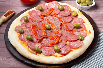 pizza con salame