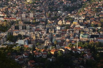 Fototapeta premium Sarajevo cathedral and old town panoramic view