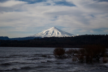 Fototapeta premium volcano in winter