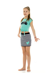 The little girl spread her arms to the sides, children's emotions.