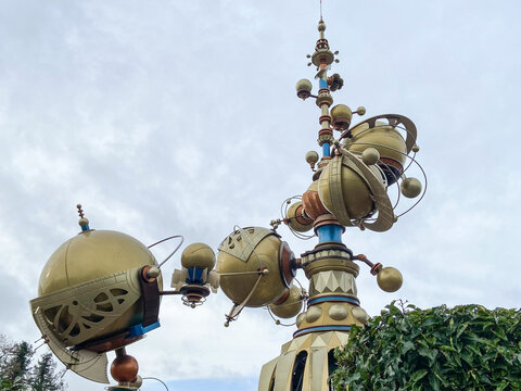 Discoveryland orbitron at Disneyland Paris name Astro Orbitor in AmeWorld