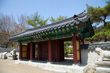 韓国庭園の大興門