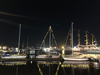 Fototapeta na wymiar Marina at night