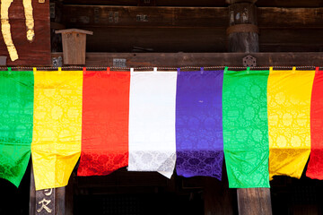 長谷寺本堂の五色幕
