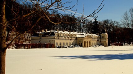 Nałęcz&oacute;w, Uzdrowisko, Sanatorium, Park, Pawilon