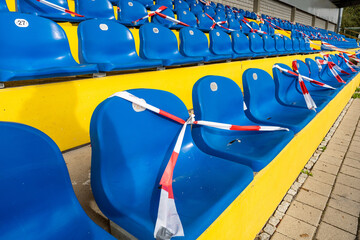Leeres Fußballstadion   Leere Arena   Sitze   Stadion © Harald Schindler
