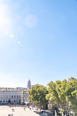 Monument d'Avignon dans le soleil