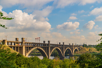 Fototapeta na wymiar The bridge across the Dnieper