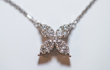 Four Leaf Clover diamond Necklace - Image
