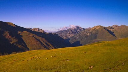 Paisaje de montañas en Andorra