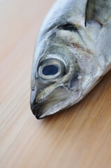 まな板の上の鯵
